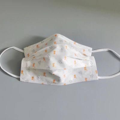 1/8 &quot; 매우 부드러운 탄력 있는 귀는 3 층 아이 일회용 얼굴 마스크를 위한 하얀 마모 밴드를 고리로 만듭니다